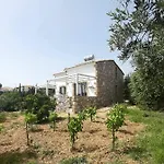 Stone House, Fully Equipped By The Sea