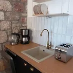 Stone House, Fully Equipped By The Sea Koróni