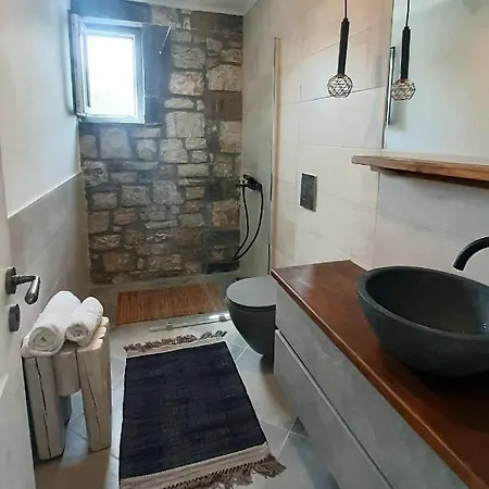 Stone House, Fully Equipped By The Sea Koróni