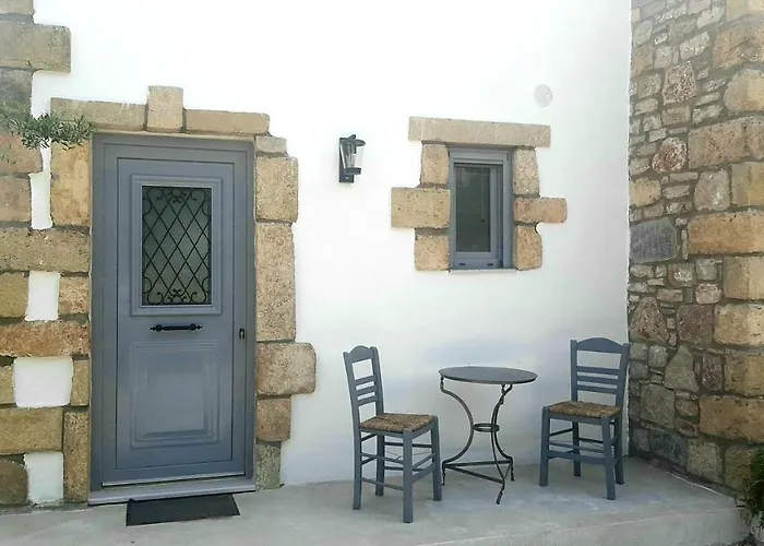 Villa Stone House, Fully Equipped By The Sea Koróni