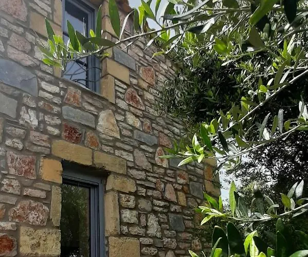 Stone House, Fully Equipped By The Sea *