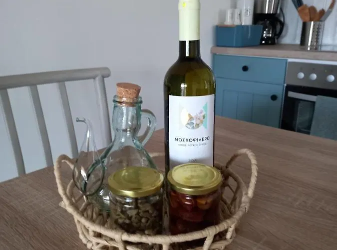 Stone House, Fully Equipped By The Sea