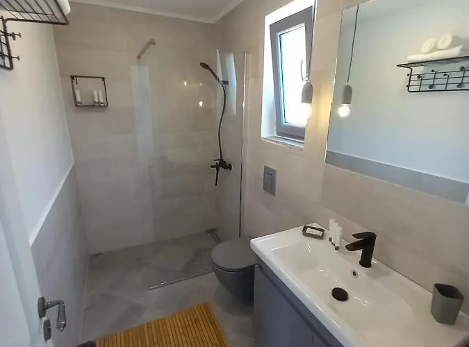 Villa Stone House, Fully Equipped By The Sea *