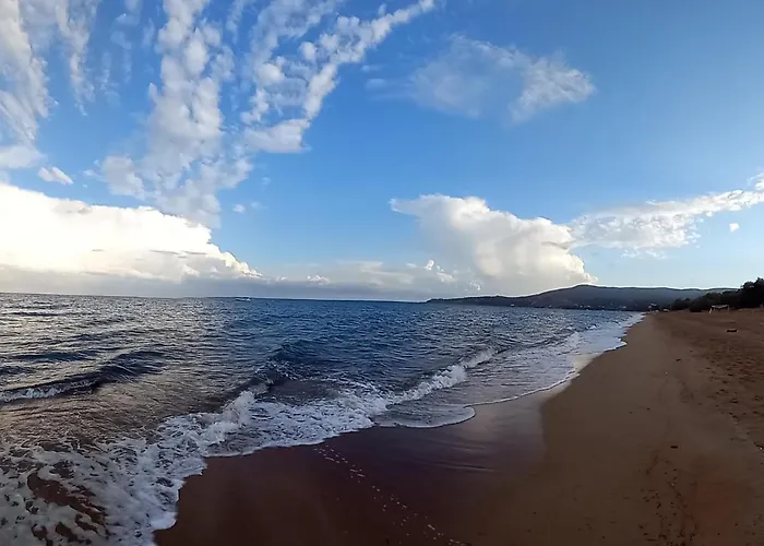 Villa Stone House, Fully Equipped By The Sea