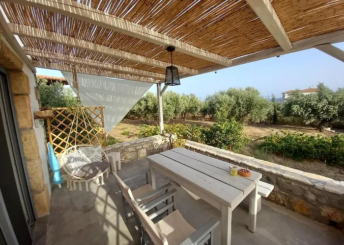 Stone House, Fully Equipped By The Sea Villa